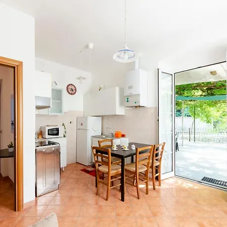Altido Apt For 3 With Lovely Open Terrace In Green Hills Borgonovo