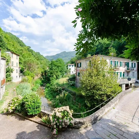 Altido Apt For 3 With Lovely Open Terrace In Green Hills