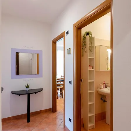 Altido Apt For 3 With Lovely Open Terrace In Green Hills Appartamento *