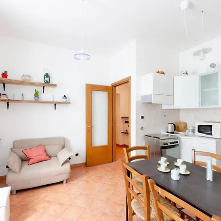 Appartamento Altido Apt For 3 With Lovely Open Terrace In Green Hills *