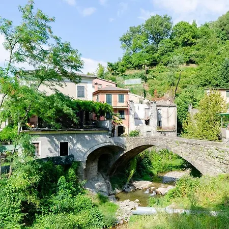 Altido Apt For 3 With Lovely Open Terrace In Green Hills Borgonovo
